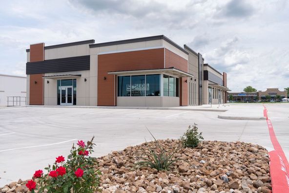 Brand New Office Space in High Growth Area: 615 Oxford Dr, New Braunfels, TX 78130